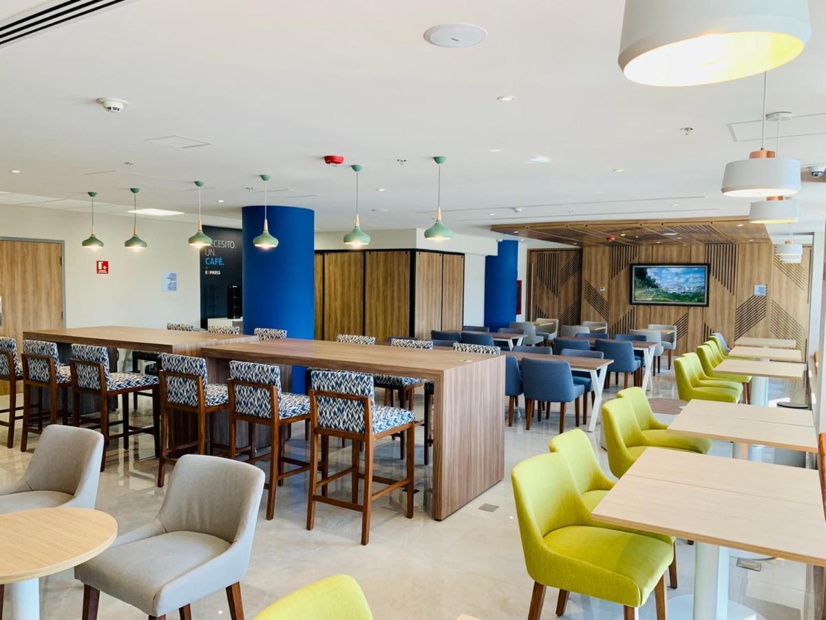 Holiday Inn Express - Guadalajara Vallarta Poniente By Ihg ซาโปปัน ภายนอก รูปภาพ