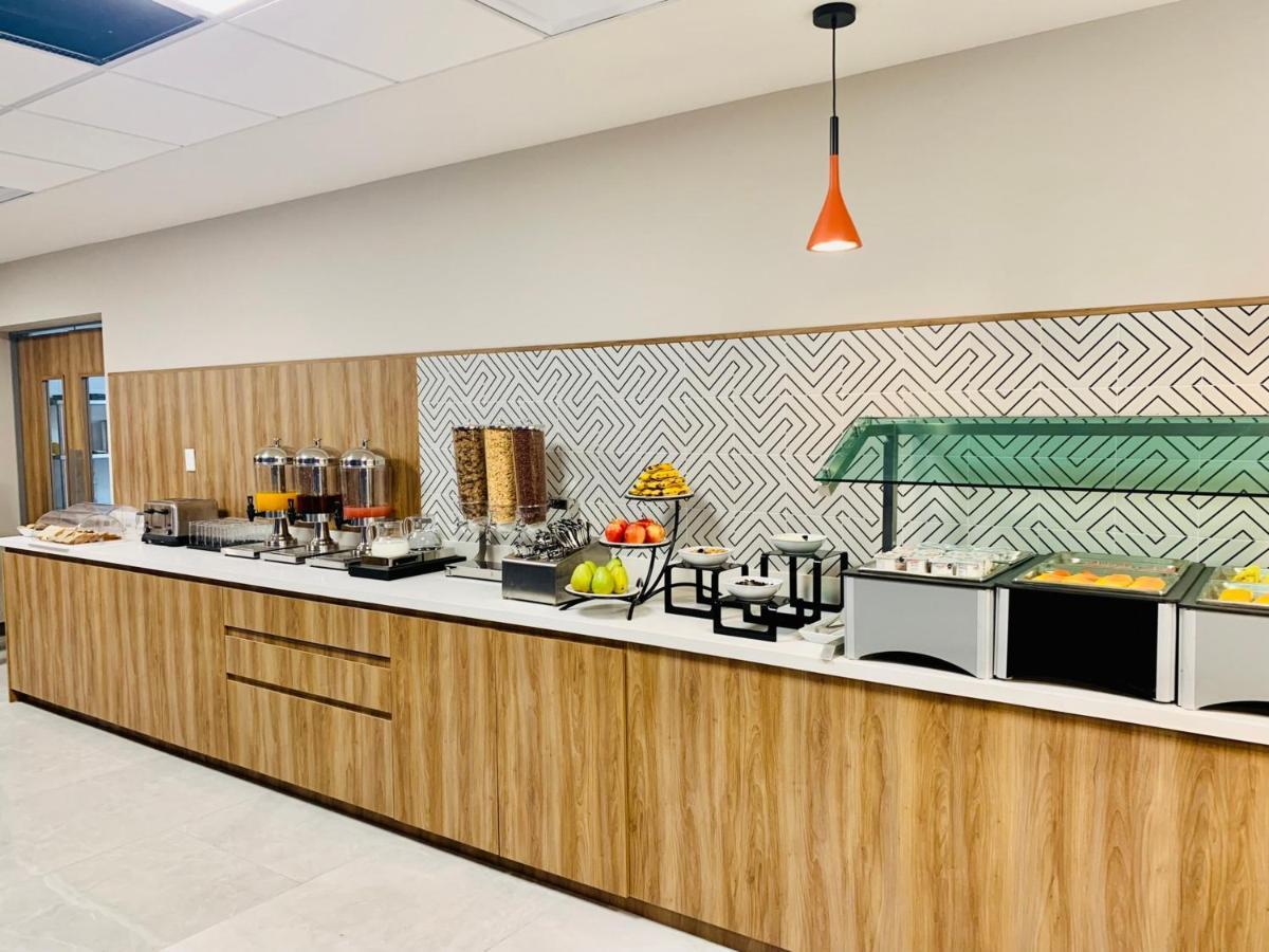 Holiday Inn Express - Guadalajara Vallarta Poniente By Ihg ซาโปปัน ภายนอก รูปภาพ