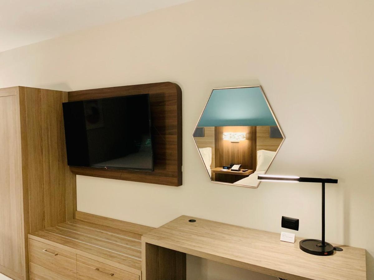 Holiday Inn Express - Guadalajara Vallarta Poniente By Ihg ซาโปปัน ภายนอก รูปภาพ
